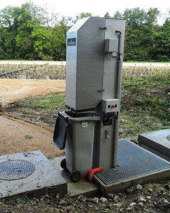 Un dégrilleur automatique sur une station d’épuration